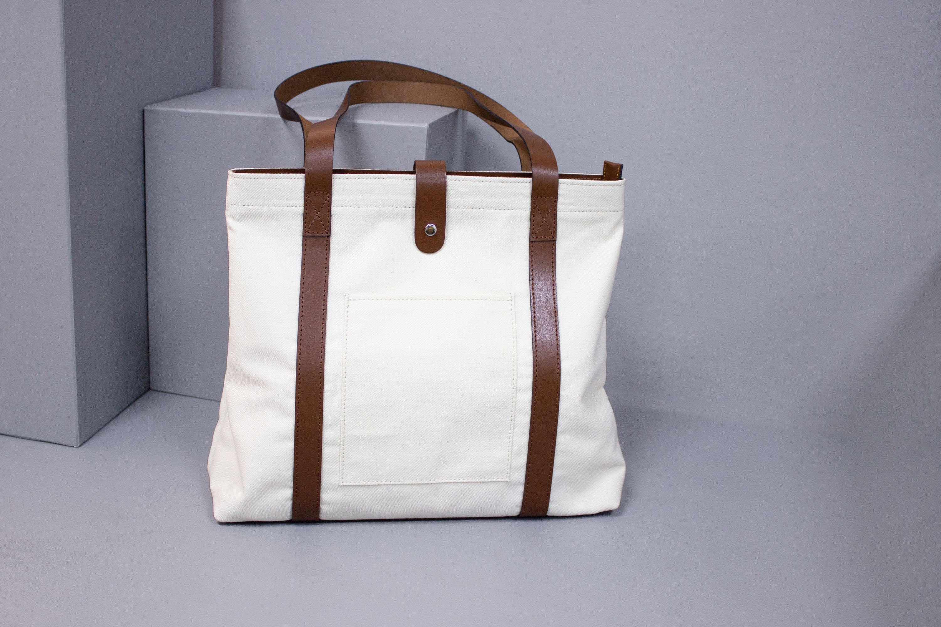 Karma Tote Bag - Leynard