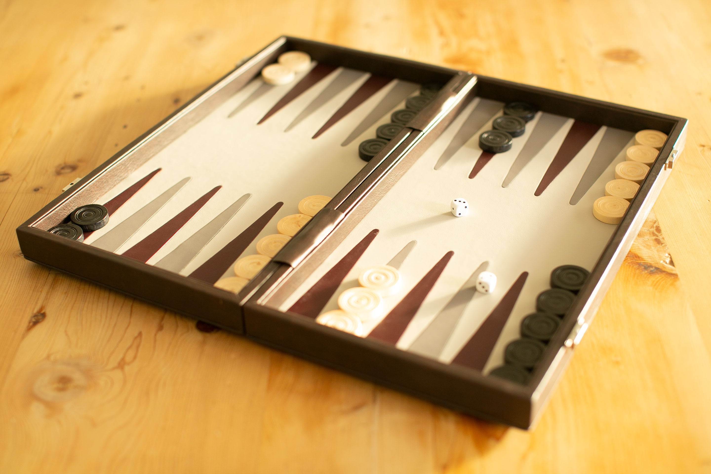 Nabil Jr Backgammon - Leynard